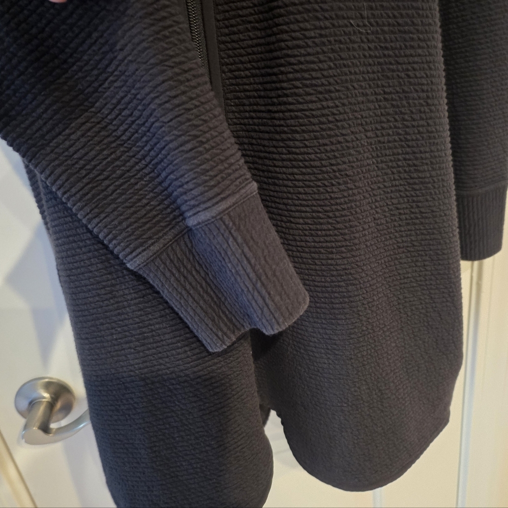 LULULEMON On Repeat Jacket Size 10. - Picture 15 of 15